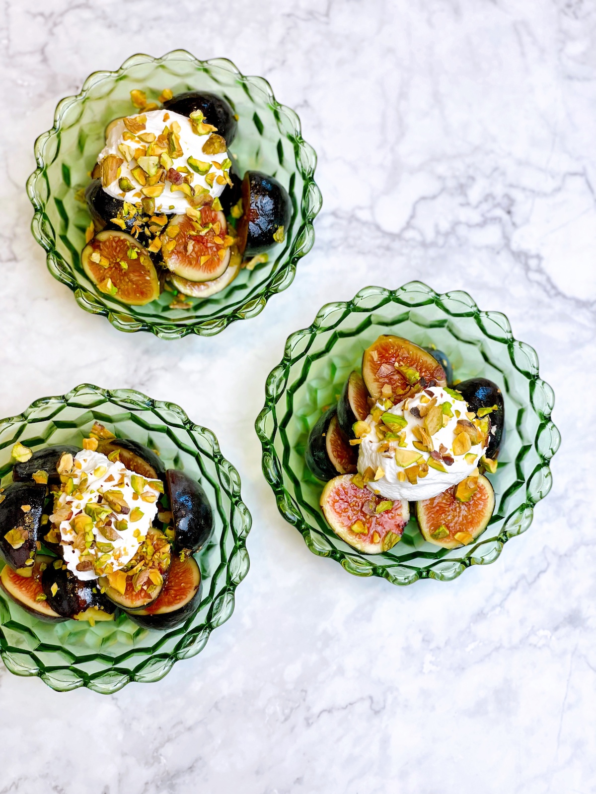 honeyed figs with labne and pistachios