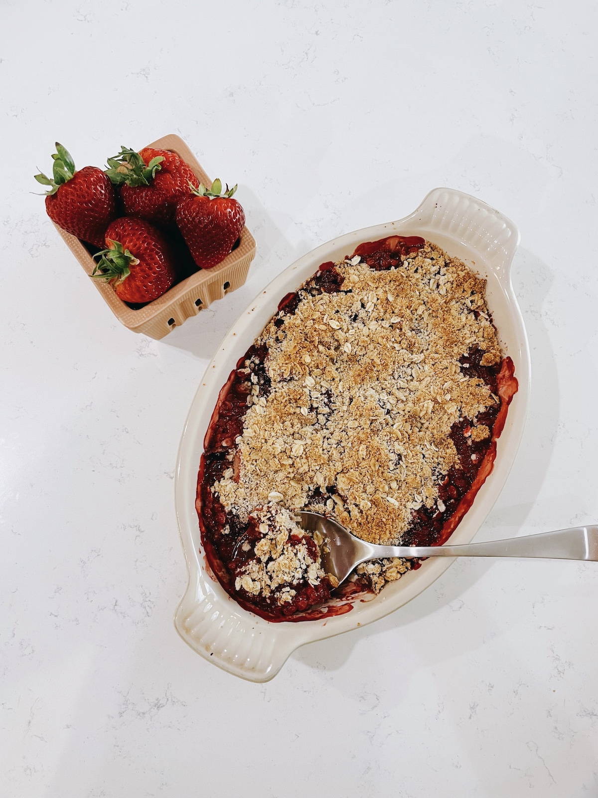 strawberry brown sugar crumble